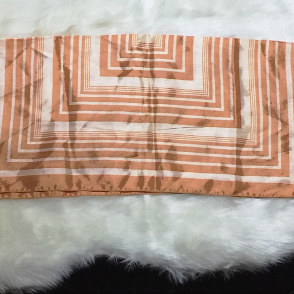 Made in Italy🇮🇹,💯%Acetate Berkshire Geo🔲Scarf - Picture 4 of 8